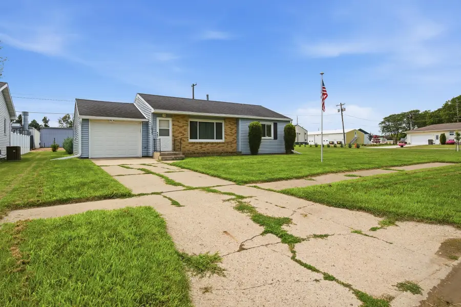 1027 Sioux Avenue, Fairmont, MN 56031 - #2