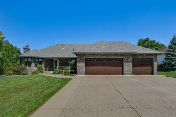 313 Wyndham Circle W, New Brighton, MN 55112