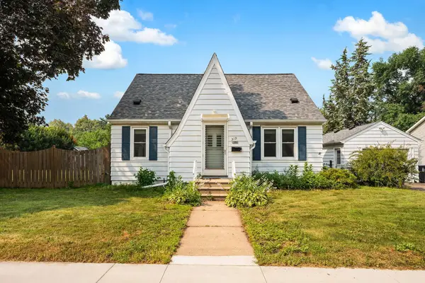 319 Annapolis Street E, West Saint Paul, MN 55118
