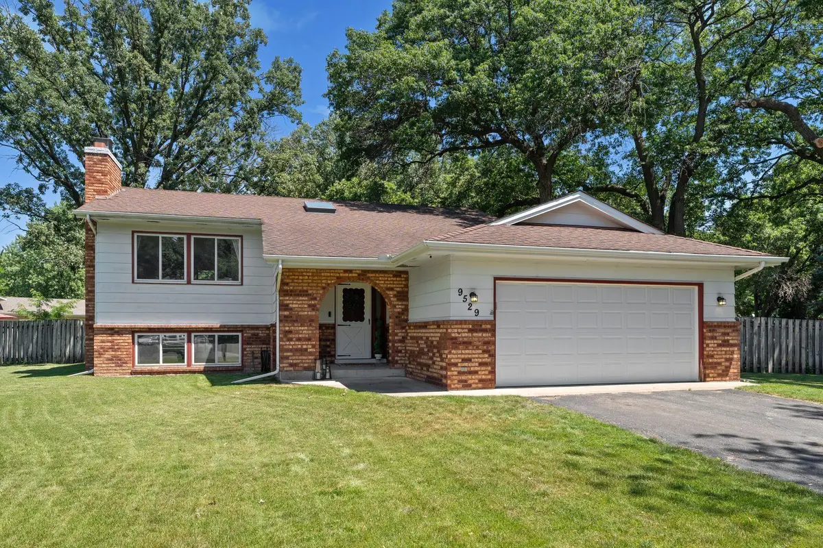 9529 Tyler Street Ne, Blaine, MN 55434 - #1