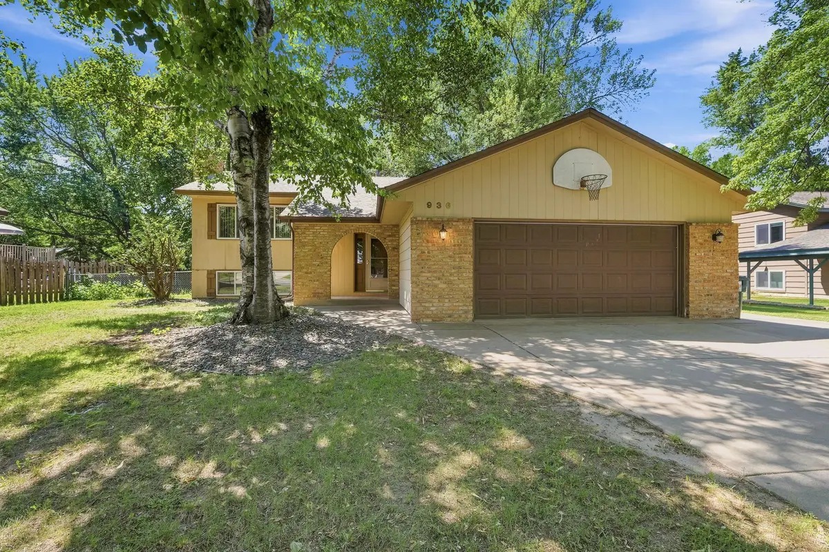936 97th Lane Ne, Blaine, MN 55434 - #1