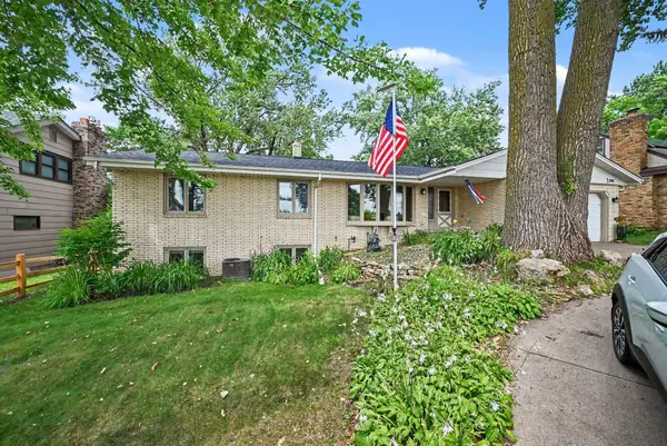 1201 County Road B2 W, Roseville, MN 55113