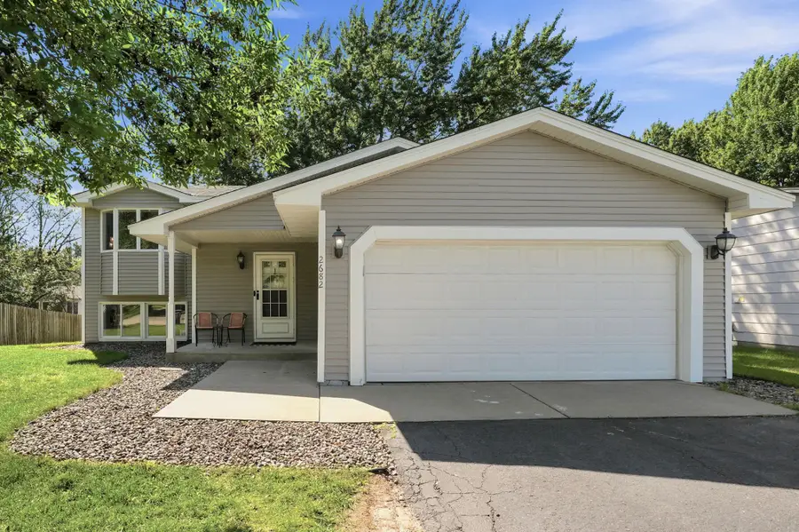 2682 Guthrie Avenue N, Oakdale, MN 55128 - #2