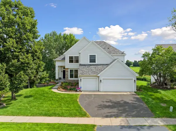 11251 Nassau Circle Ne, Blaine, MN 55449