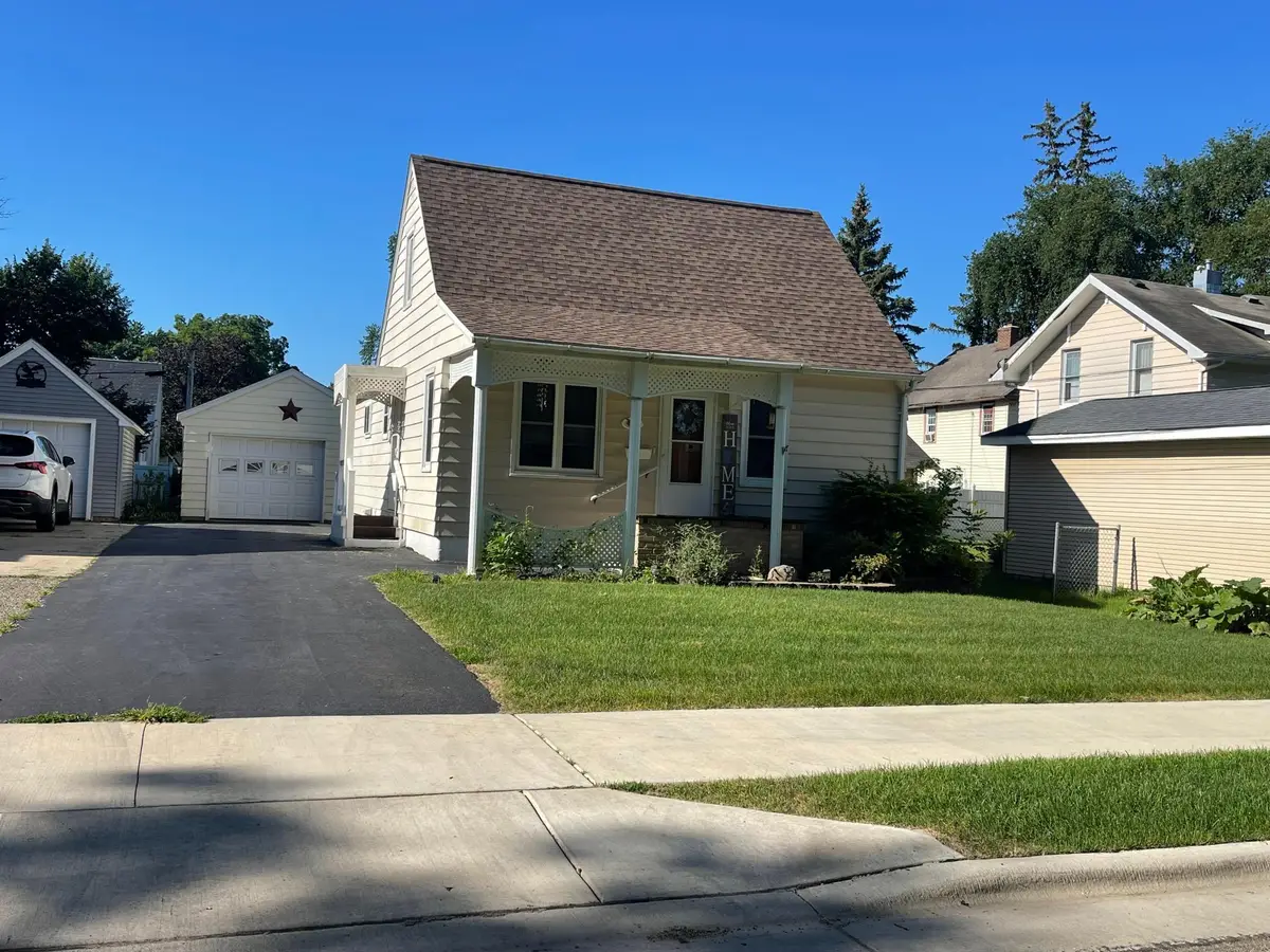 415 10th Avenue Sw, Austin, MN 55912 - #1