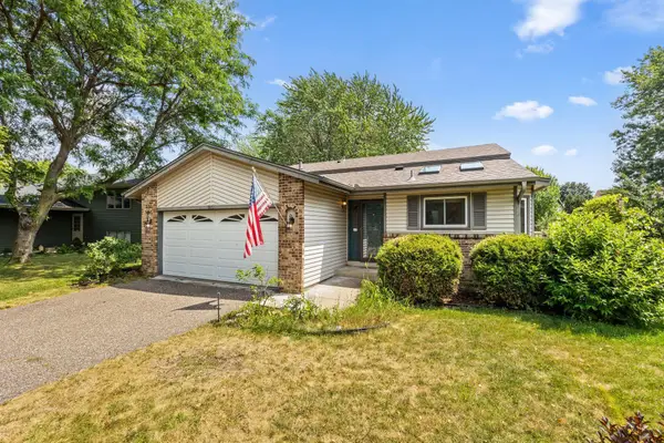 8064 Lower 147th Street W, Apple Valley, MN 55124