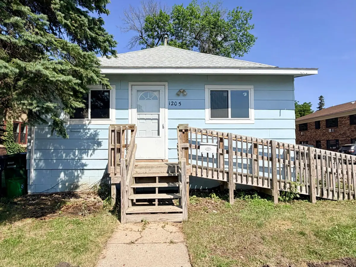 1205 6th Avenue, Worthington, MN 56187 - #1