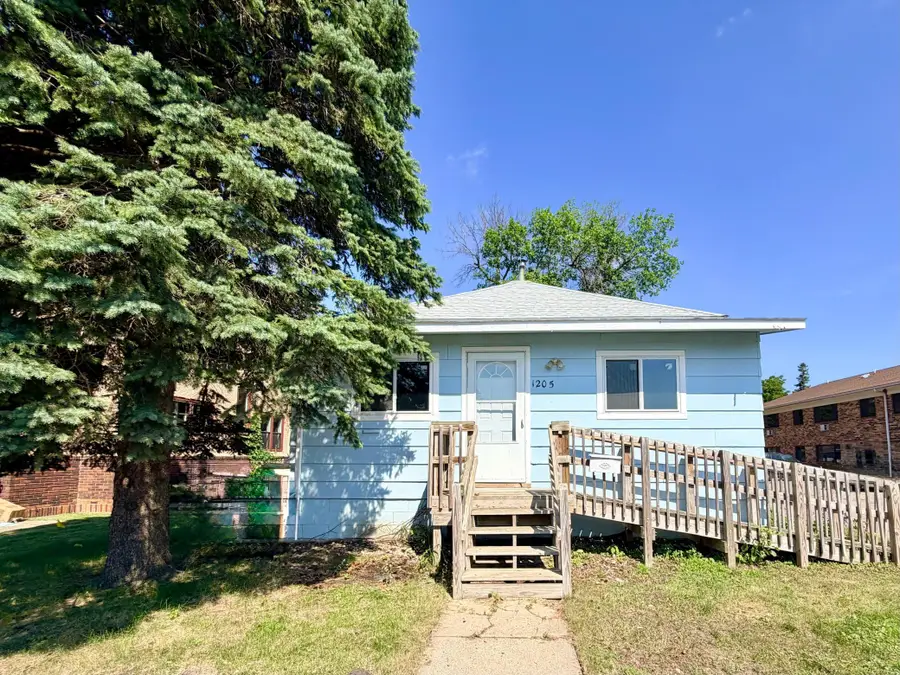 1205 6th Avenue, Worthington, MN 56187 - #2