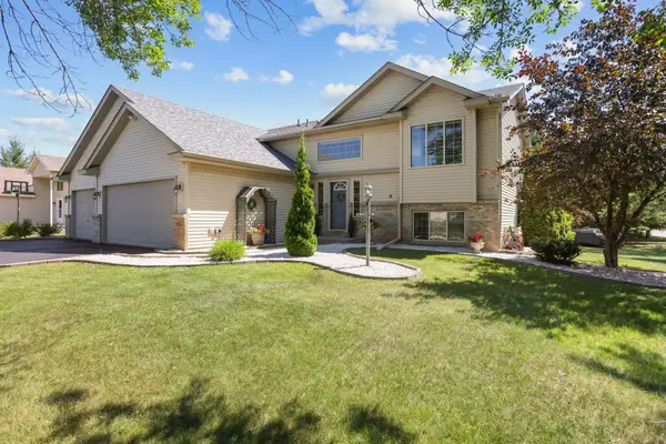 402 12th Avenue Nw, Isanti, MN 55040