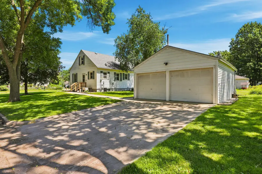 604 E 3rd Street, Litchfield, MN 55355 - #3