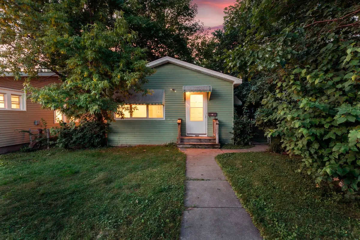 3822 Dupont Avenue N, Minneapolis, MN 55412 - #1