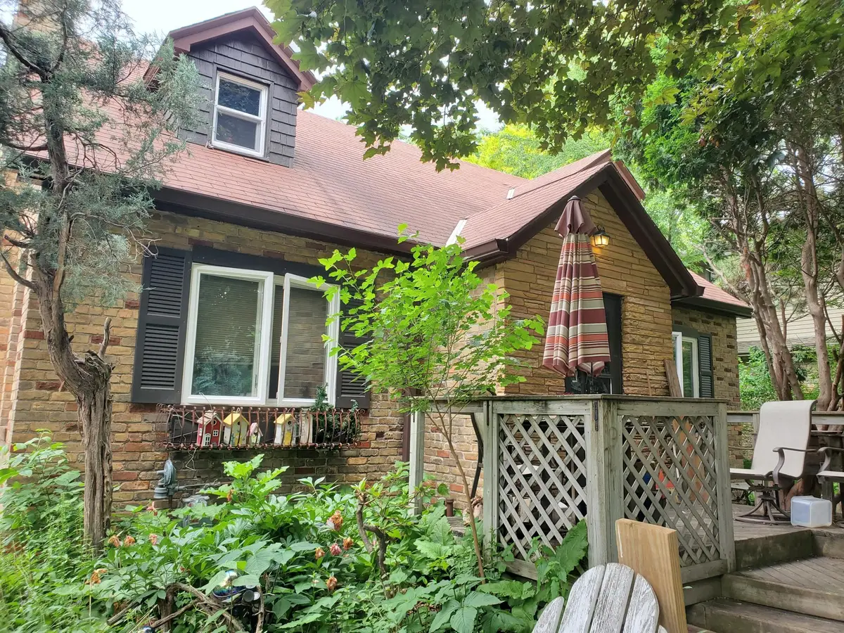 1907 Snelling Avenue N, Falcon Heights, MN 55113 - #1