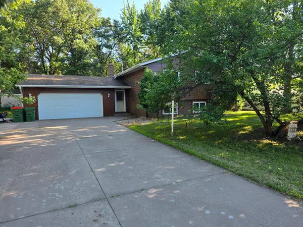 530 156th Lane Nw, Andover, MN 55304