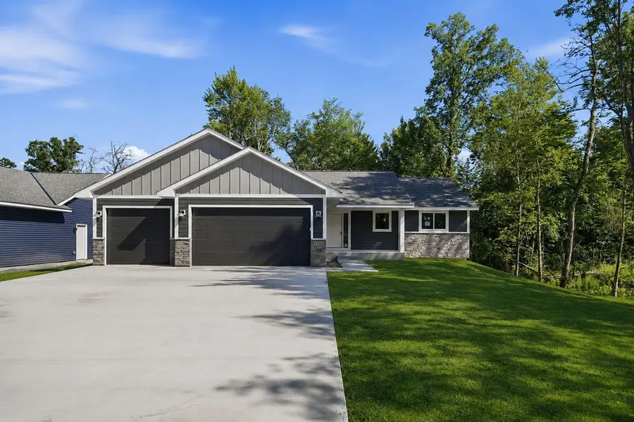 1333 E Aspen Drive, Saint Croix Falls, WI 54024 - #3