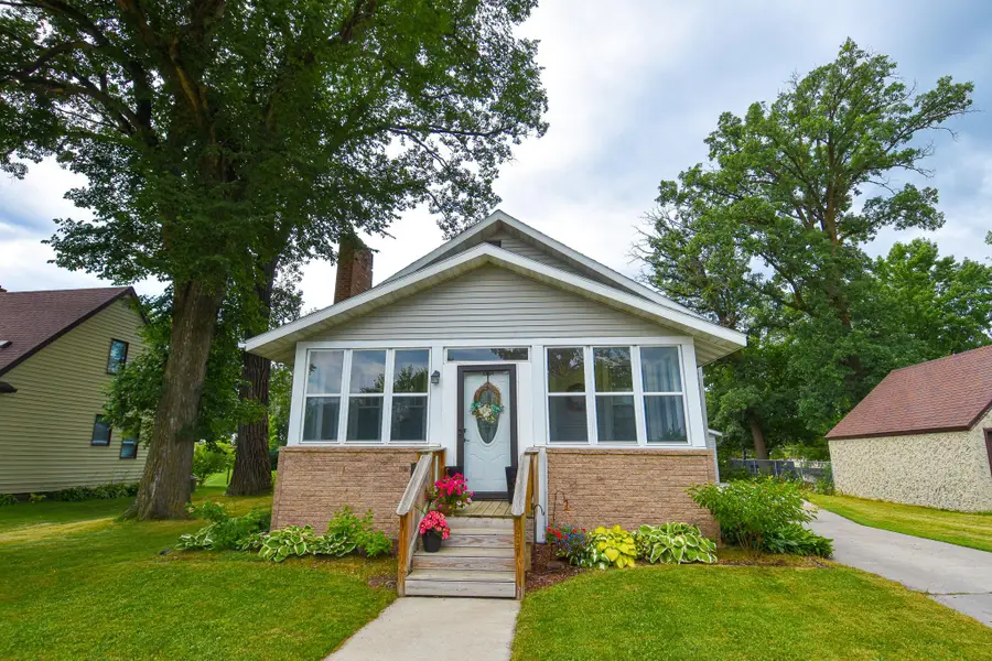 237 Markley Avenue N, Thief River Falls, MN 56701 - #2