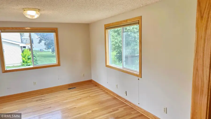 8001 Jeffery Avenue S, Cottage Grove, MN 55016 - #3