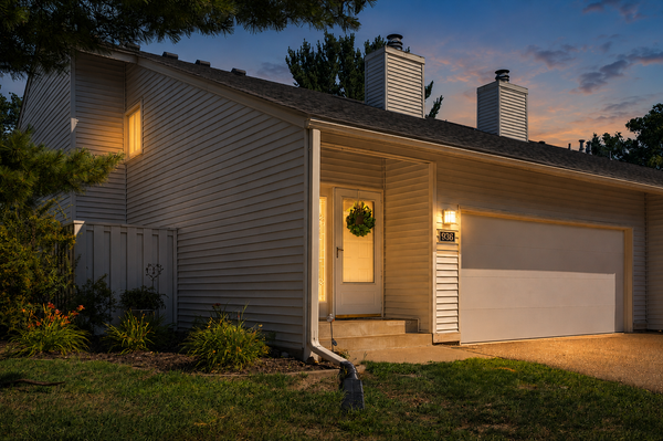 936 Monterey Court S, Shoreview, MN 55126