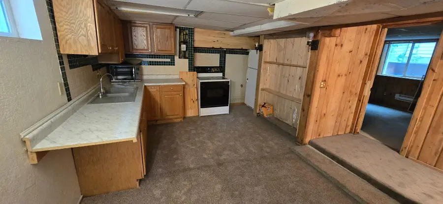 905 College Street N, Fargo, ND 58102 - #2