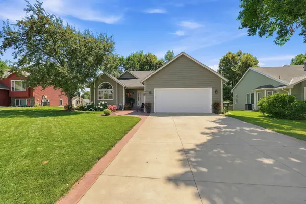 990 Ticonderoga Trail, Eagan, MN 55123
