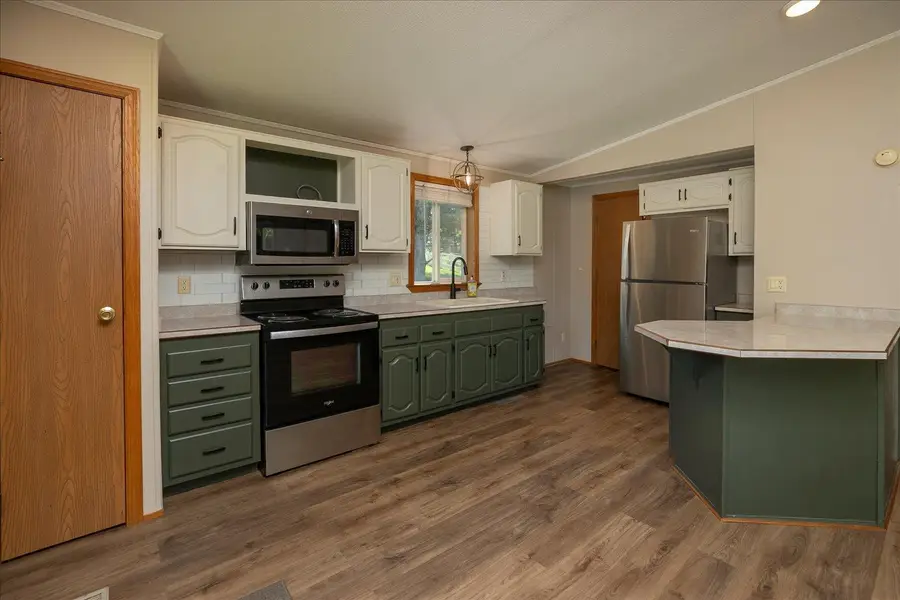 7300 30th Street Se, Eyota, MN 55934 - #3