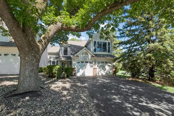11081 Oregon Curve, Bloomington, MN 55438