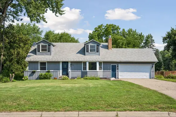 15730 6th Avenue N, Plymouth, MN 55447