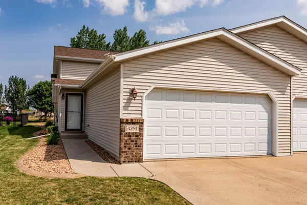 4291 39th Avenue S, Fargo, ND 58104