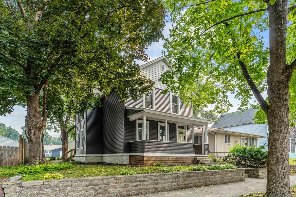811 Watson Avenue, Saint Paul, MN 55102 - #1