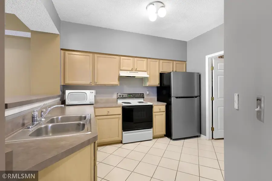 2176 Cool Stream Circle #1806, Eagan, MN 55122 - #3