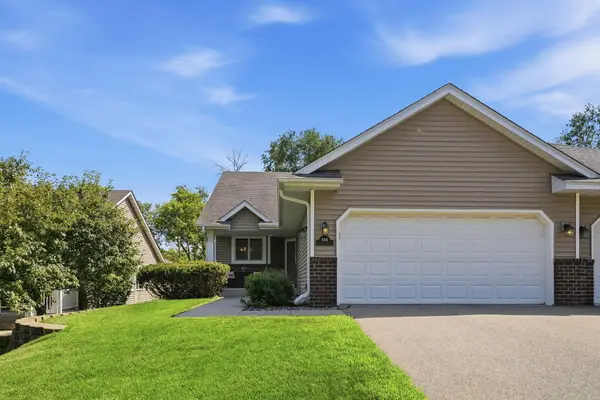 644 Overlook Drive, Roseville, MN 55113