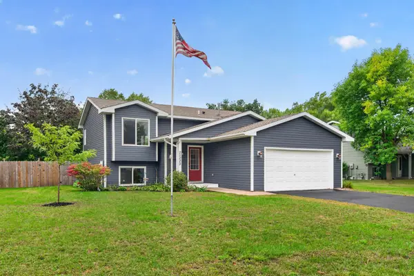 25829 10th Street W, Zimmerman, MN 55398