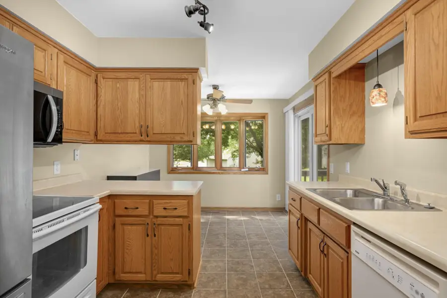 4361 Buckingham Court #1207, Vadnais Heights, MN 55127 - #3