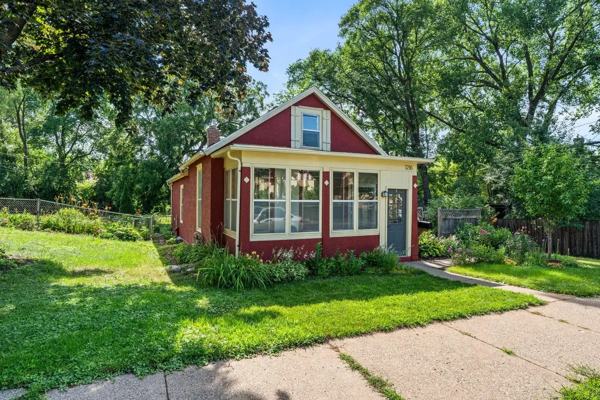 1216 Danforth Street, Saint Paul, MN 55117 - #1