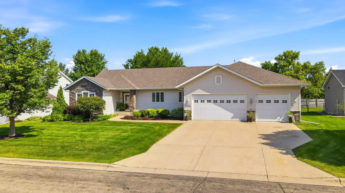 2450 Mossy Creek Drive Ne, Owatonna, MN 55060 - #1