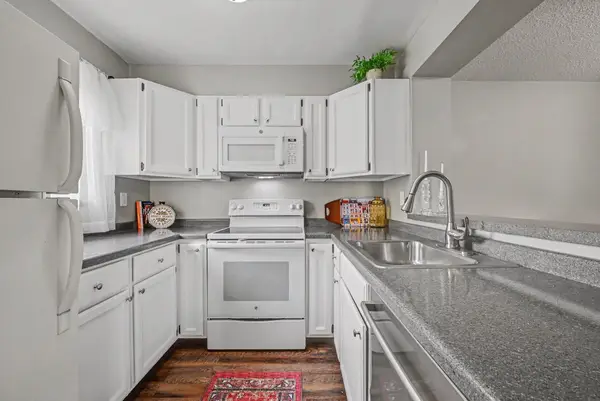 2079 Parkside Drive #3, Saint Paul, MN 55119