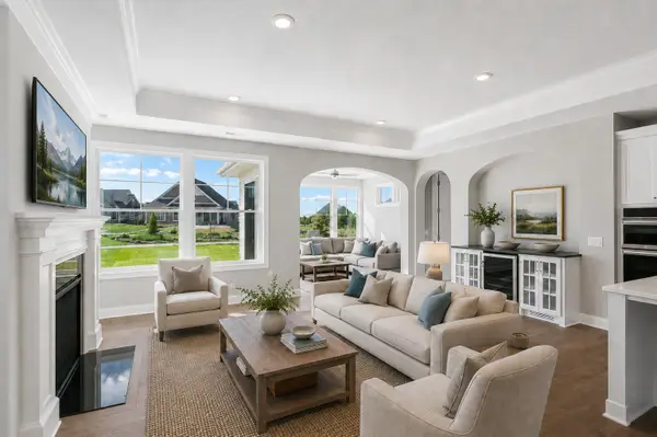 48 Spring Farm Road, North Oaks, MN 55127