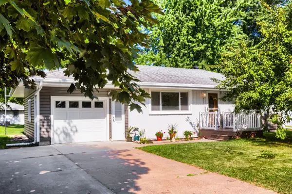 927 Birch Street S, Cambridge, MN 55008