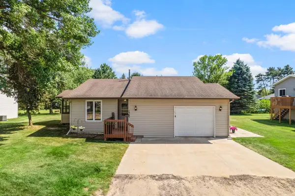 1365 2nd Avenue Se, Cambridge, MN 55008