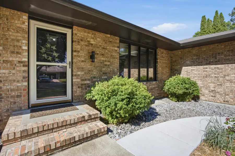 42 36th Avenue N, Fargo, ND 58102 - #3