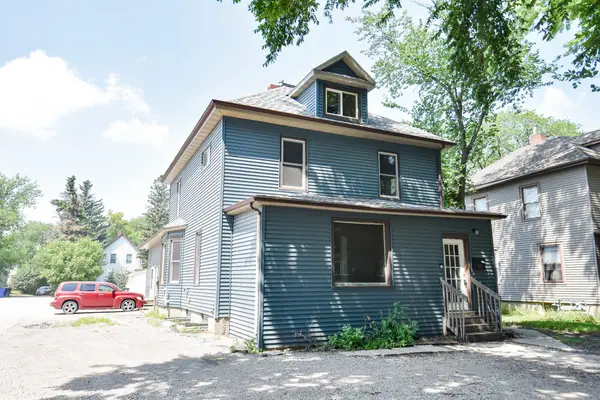 1114 University Drive N, Fargo, ND 58102