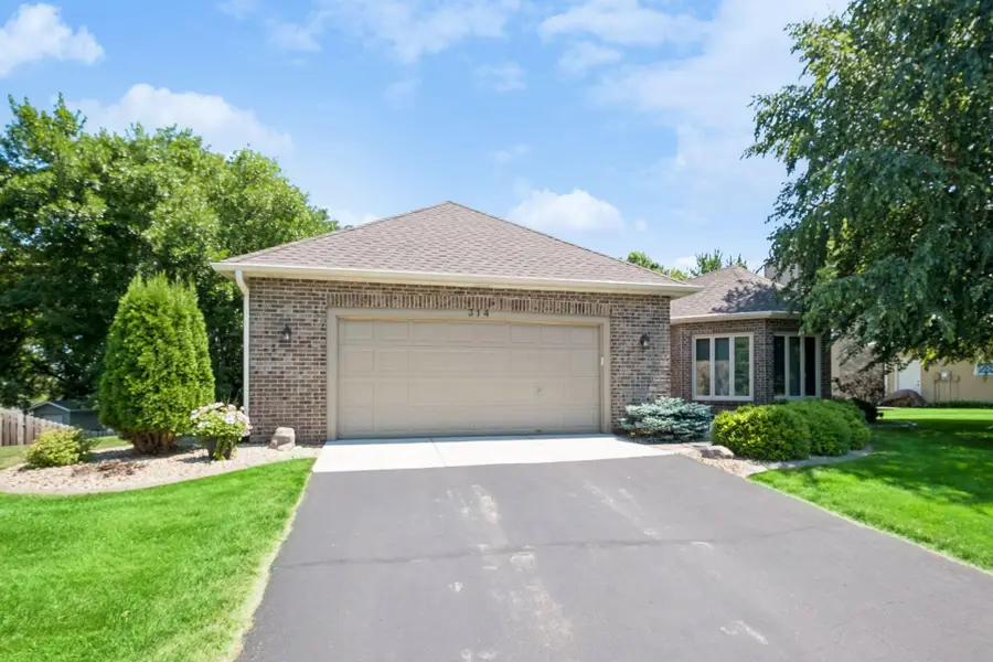 314 Wedgewood Drive, Mahtomedi, MN 55115 - #3