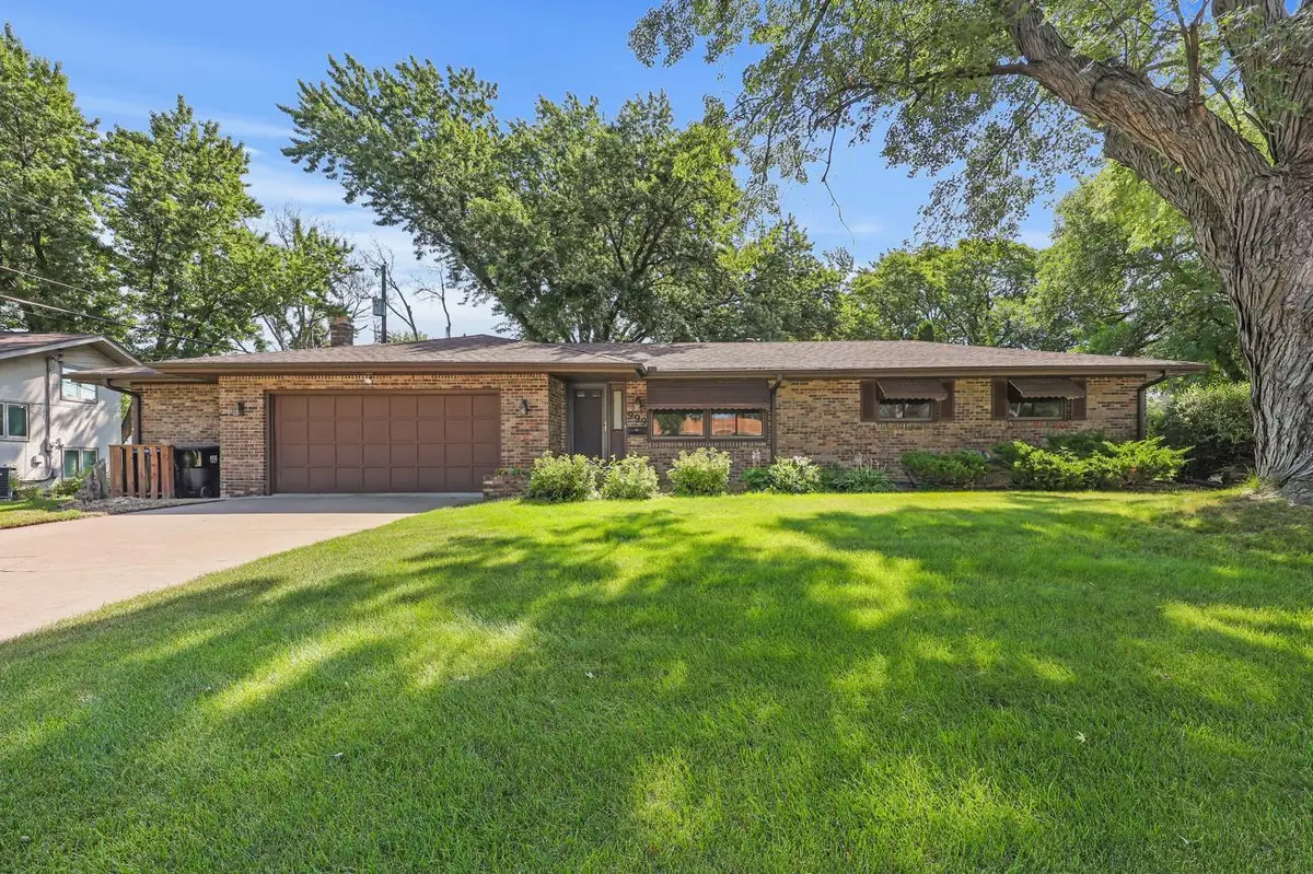 999 Overton Drive Ne, Fridley, MN 55432 - #1