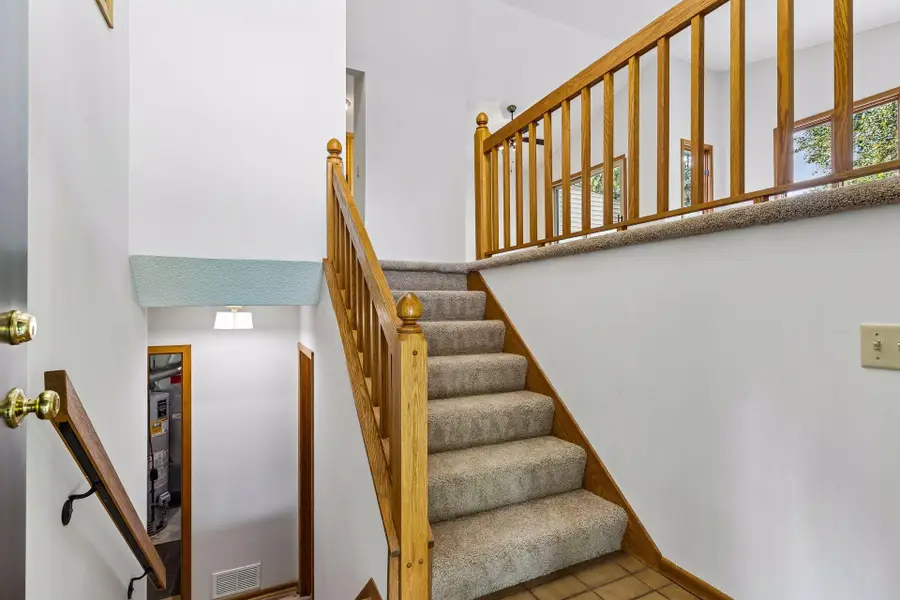 3149 Farnum Drive, Eagan, MN 55121 - #3