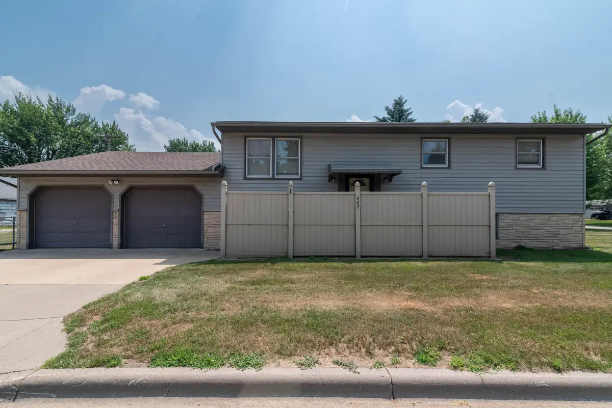 407 5th Avenue Sw, Little Falls, MN 56345 - #1