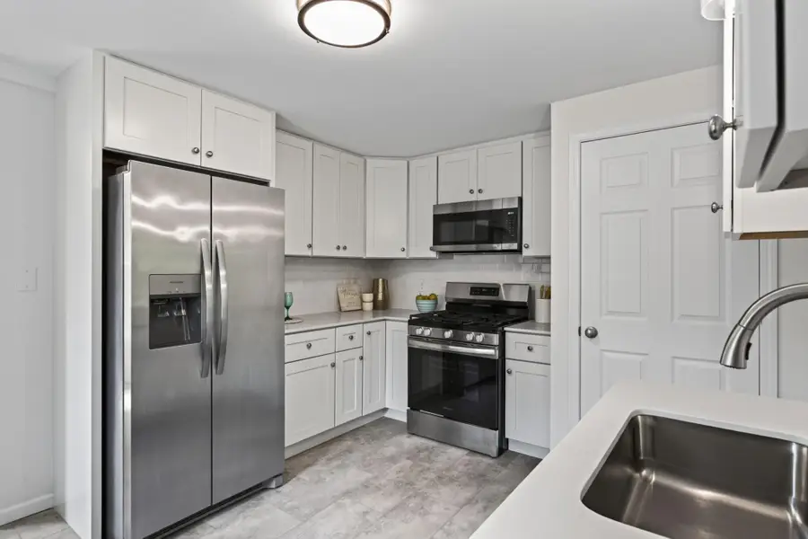 4241 Yosemite Avenue S, Saint Louis Park, MN 55416 - #3