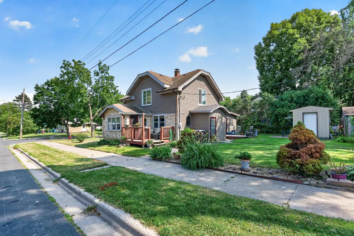 158 Moreland Avenue E, West Saint Paul, MN 55118 - #1