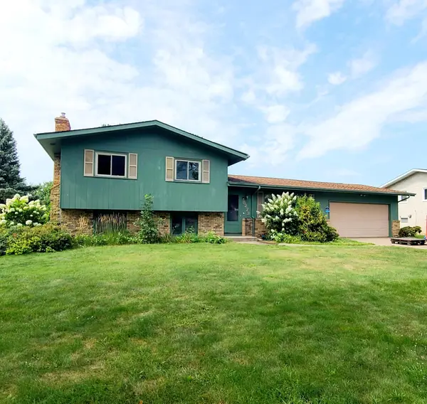 8273 Scott Avenue N, Brooklyn Park, MN 55443