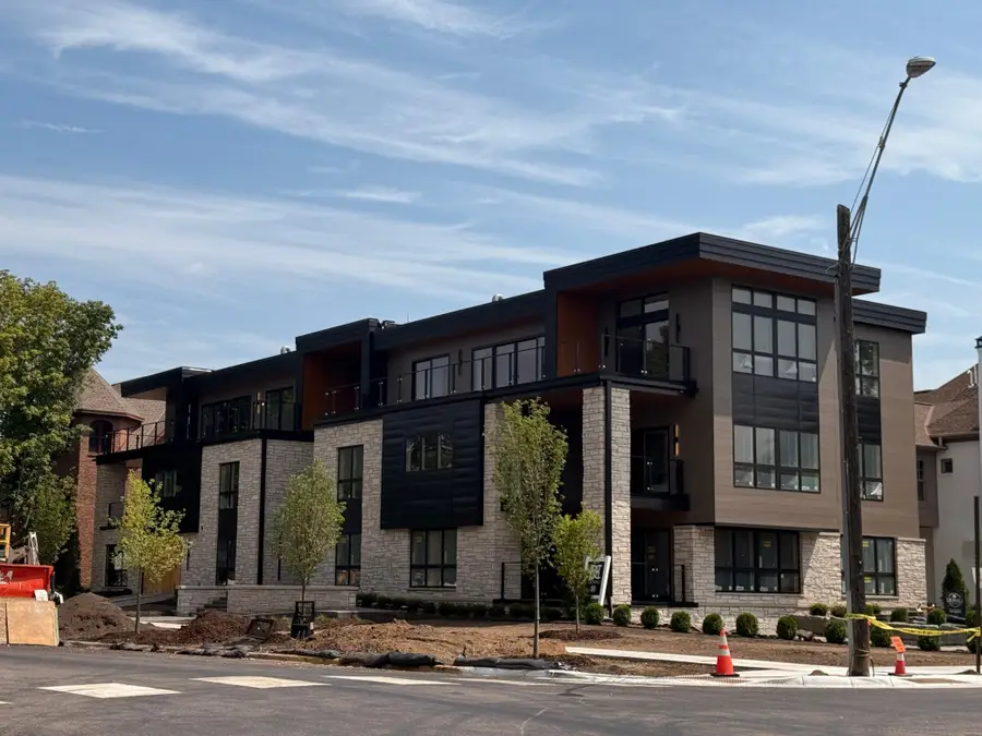150 Broadway Avenue S #2B, Wayzata, MN 55391 - #2