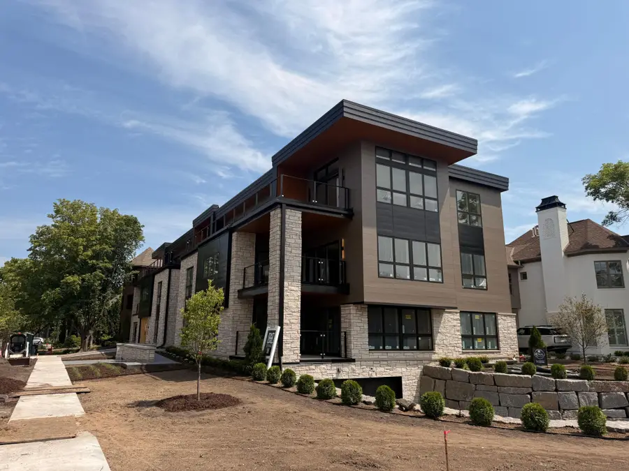 150 Broadway Avenue S #2A, Wayzata, MN 55391 - #3