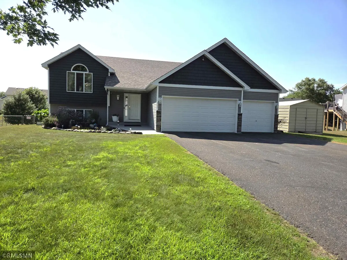 707 4th Avenue Sw, Isanti, MN 55040 - #1